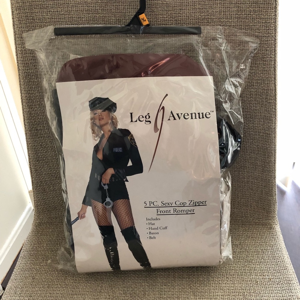 Leg Avenue Sexy Cop Costume Size S/M
